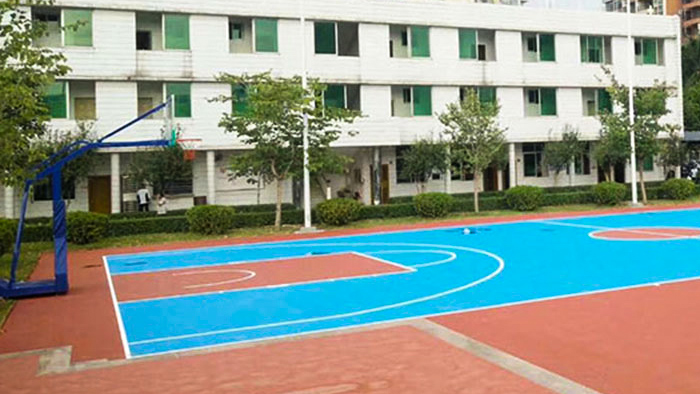 順德容桂實驗學(xué)校埋地籃球架大換裝！隔壁學(xué)校的學(xué)生都羨慕啦