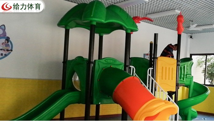 小區(qū)兒童滑梯廠家給力定制塑膠滑梯組合能力可圈可點