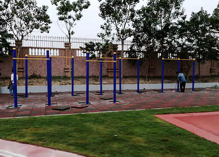 學校健身器材